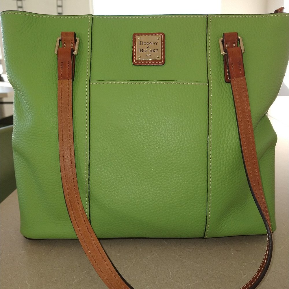 New Dooney & Bourke Green Pebble Leather Lexington Shopper With Dust Bag